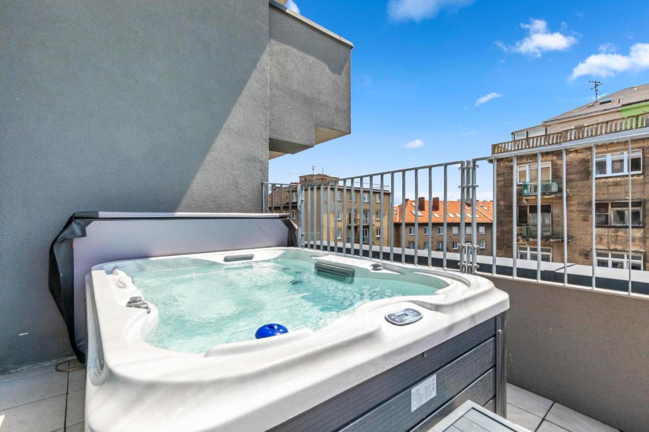Apartmán Lam Pink - Jacuzzi - Ac - Ps4