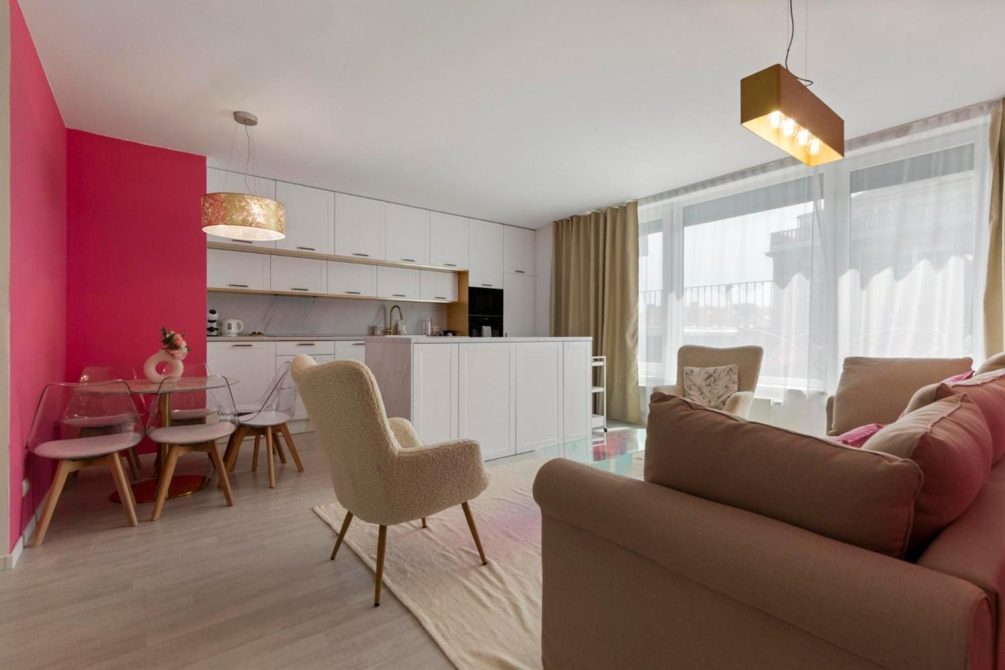 Lam Pink - Jacuzzi - Ac - Ps4 Apartmán